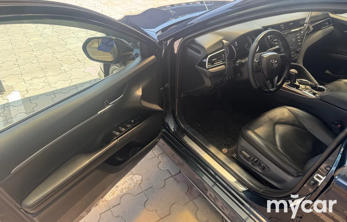 Toyota Camry 2019