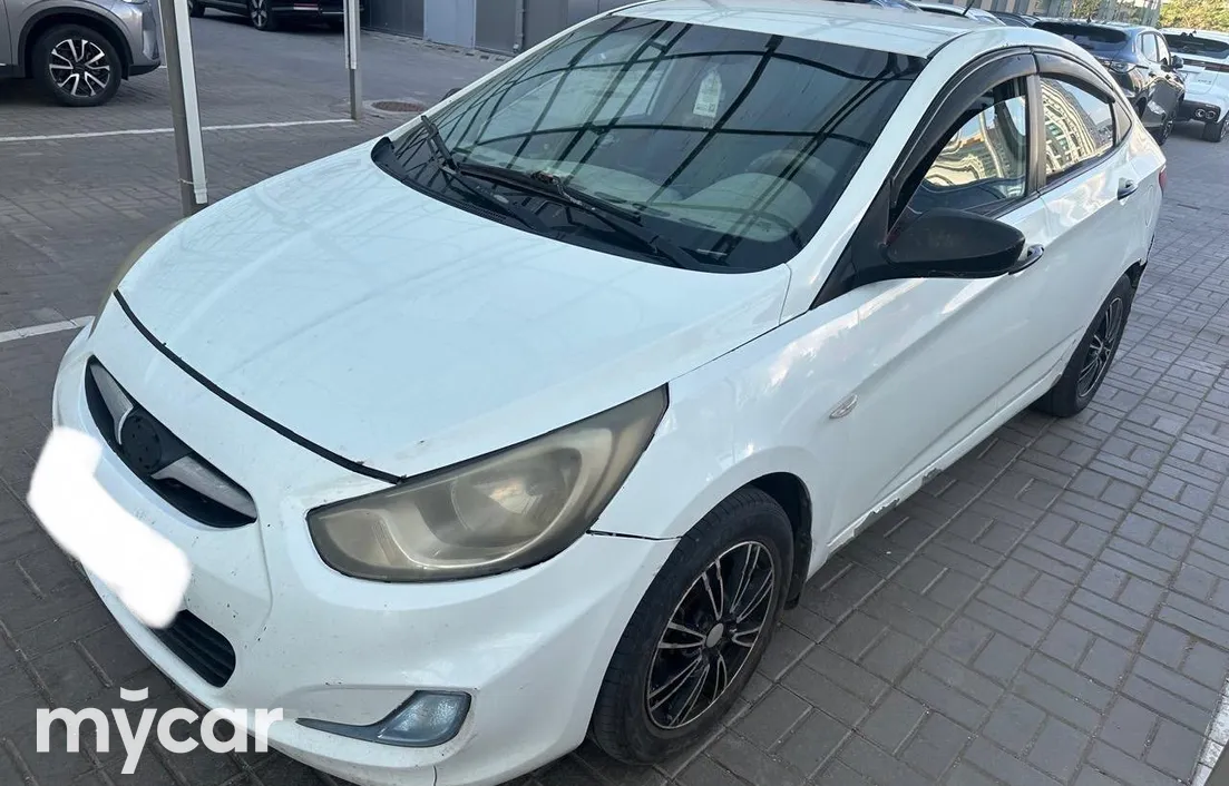 Hyundai Accent 2012