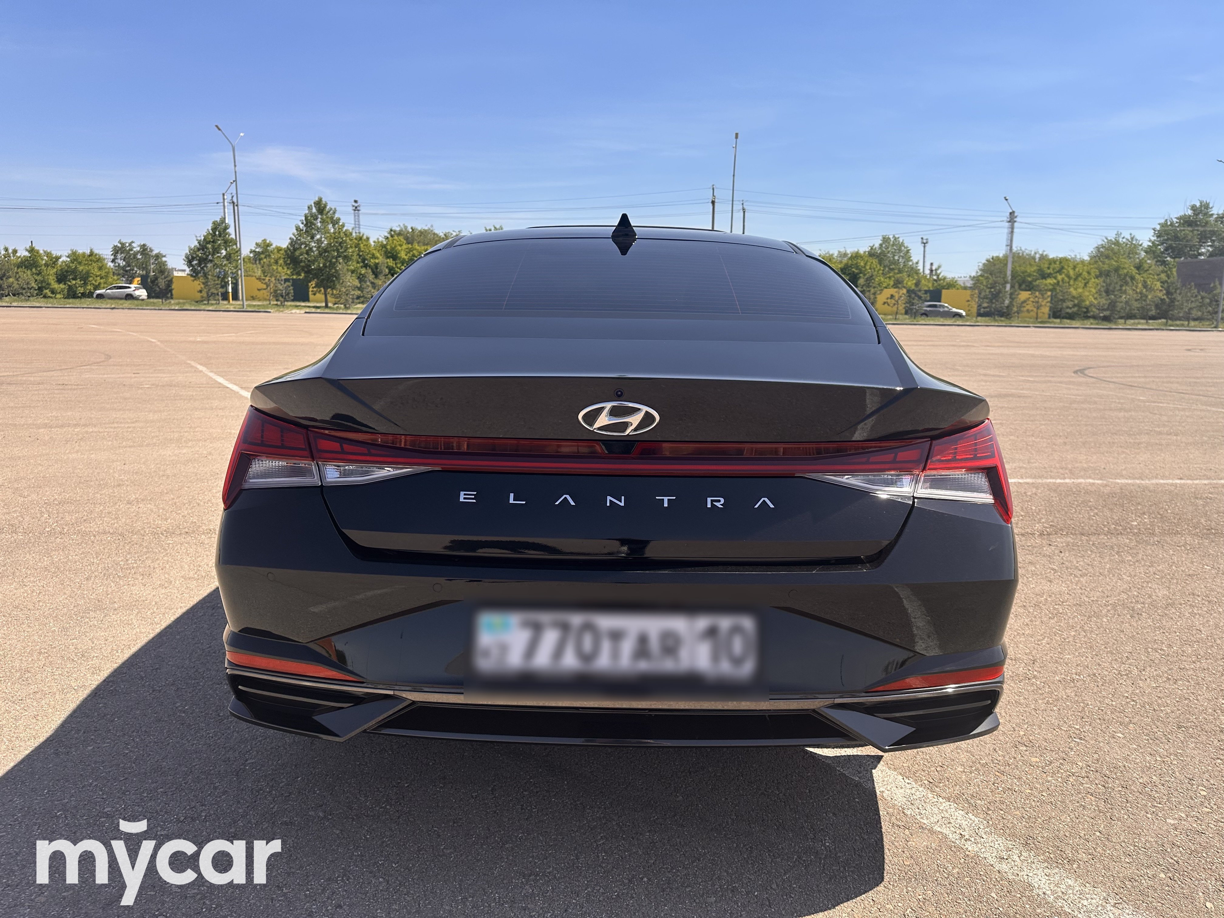 Hyundai Elantra 2023