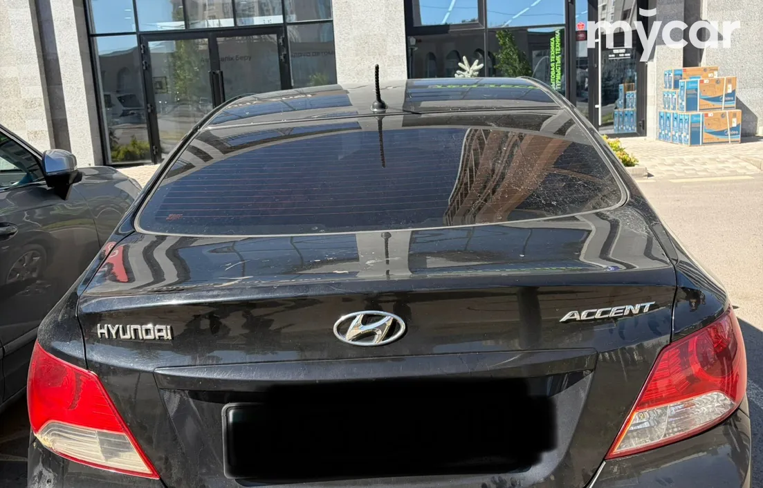 Hyundai Accent 2013