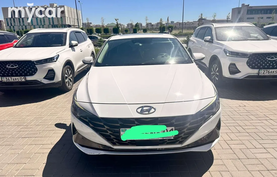 Hyundai Elantra 2023
