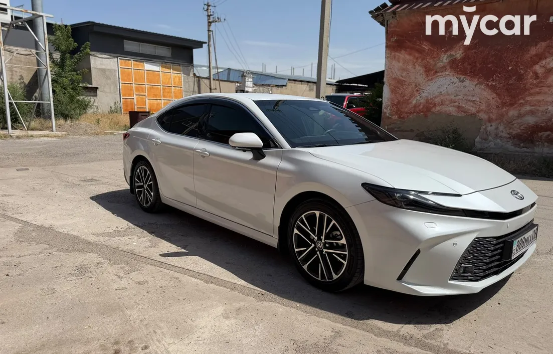Toyota Camry 2024
