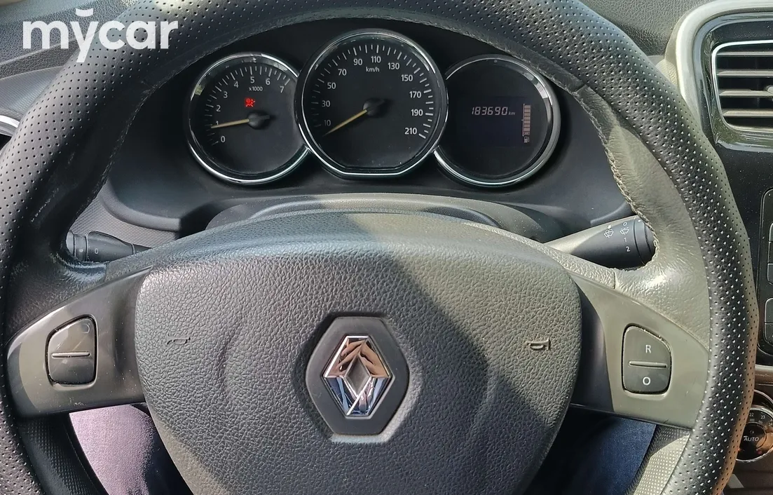 Renault Sandero 2015