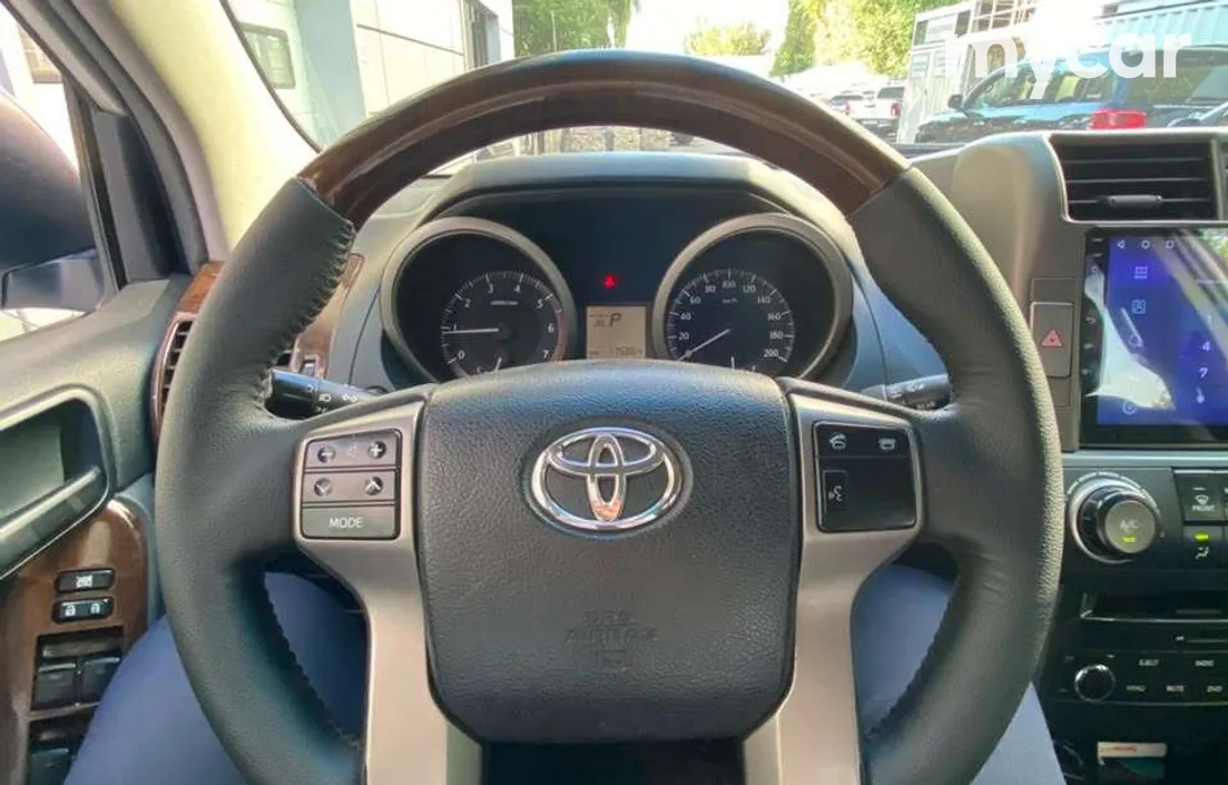 Toyota Land Cruiser Prado 2012