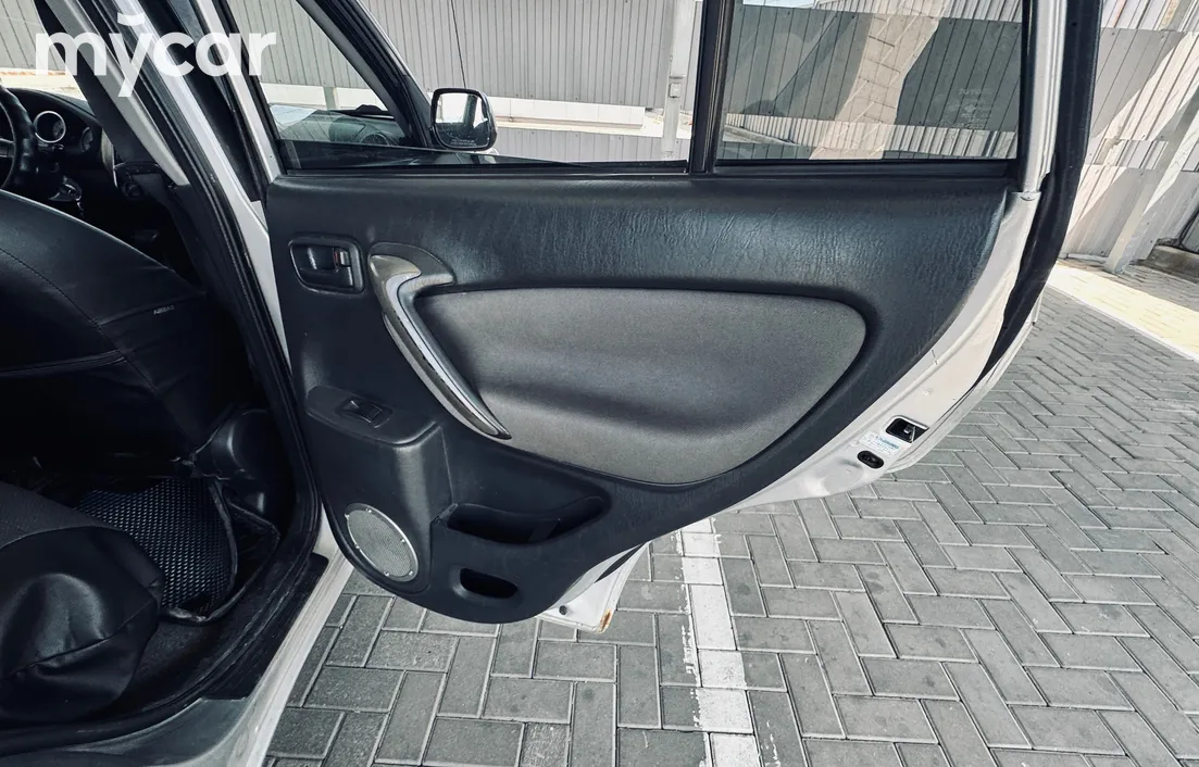 Toyota RAV4 2004