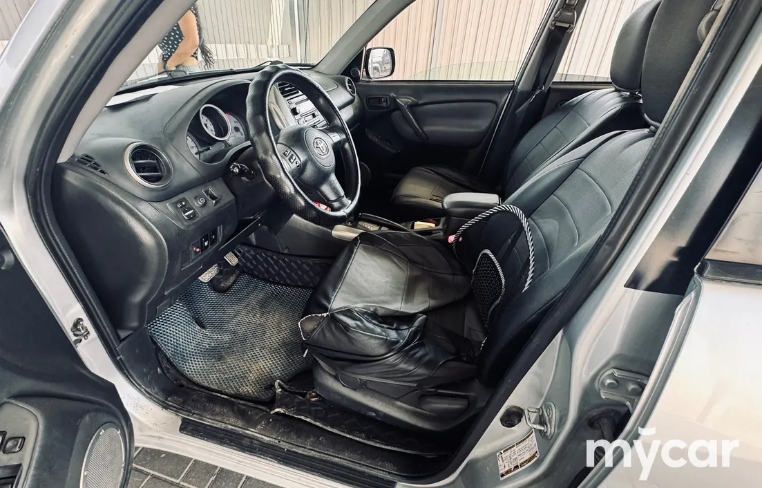 Toyota RAV4 2004