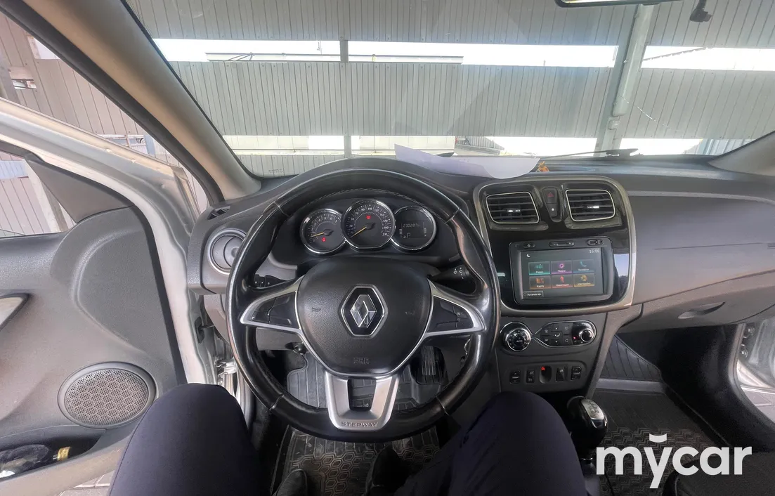 Renault Logan 2021
