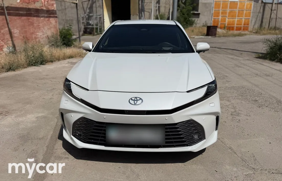 Toyota Camry 2024