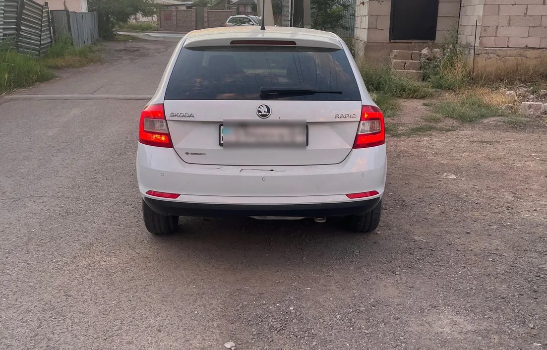 Skoda Rapid 2015