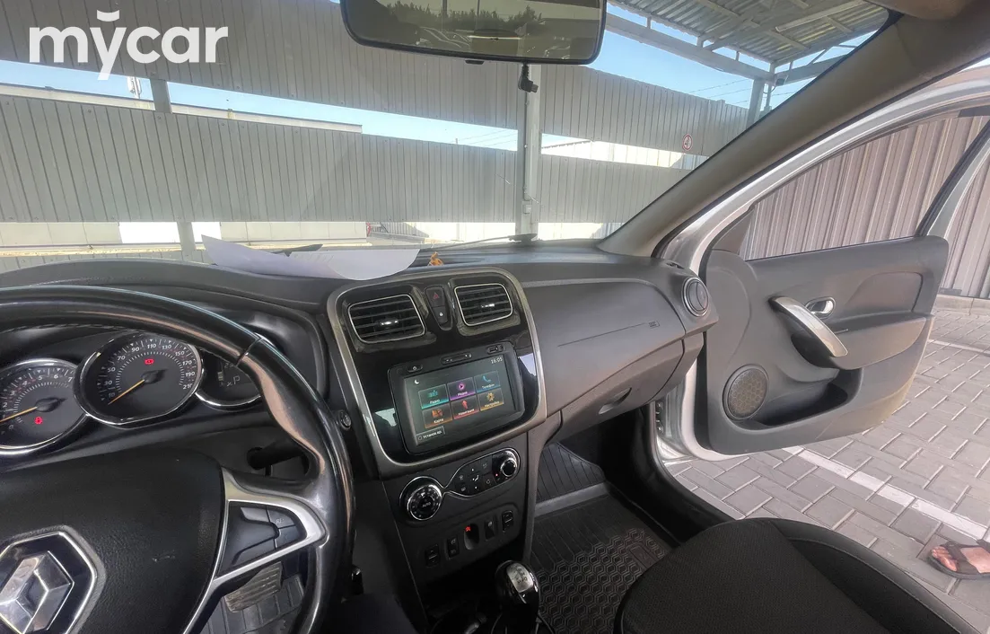 Renault Logan 2021