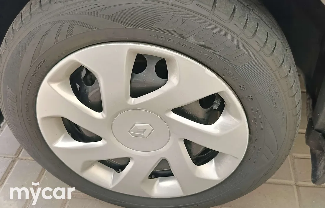 Renault Sandero 2015