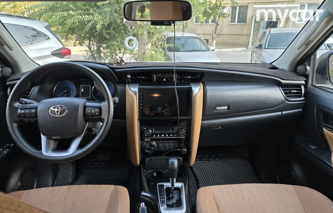 Toyota Fortuner 2021
