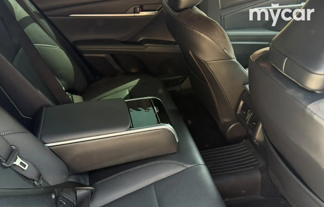 Toyota Camry 2024