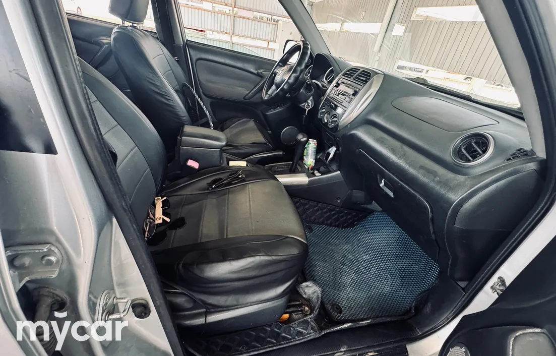 Toyota RAV4 2004