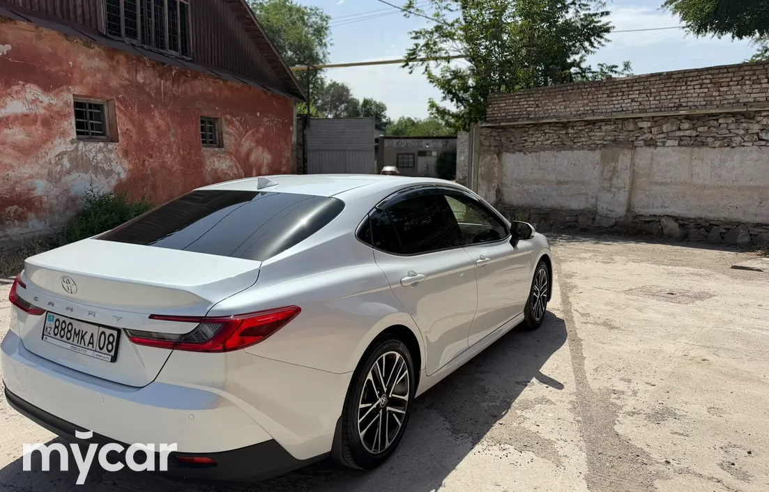 Toyota Camry 2024