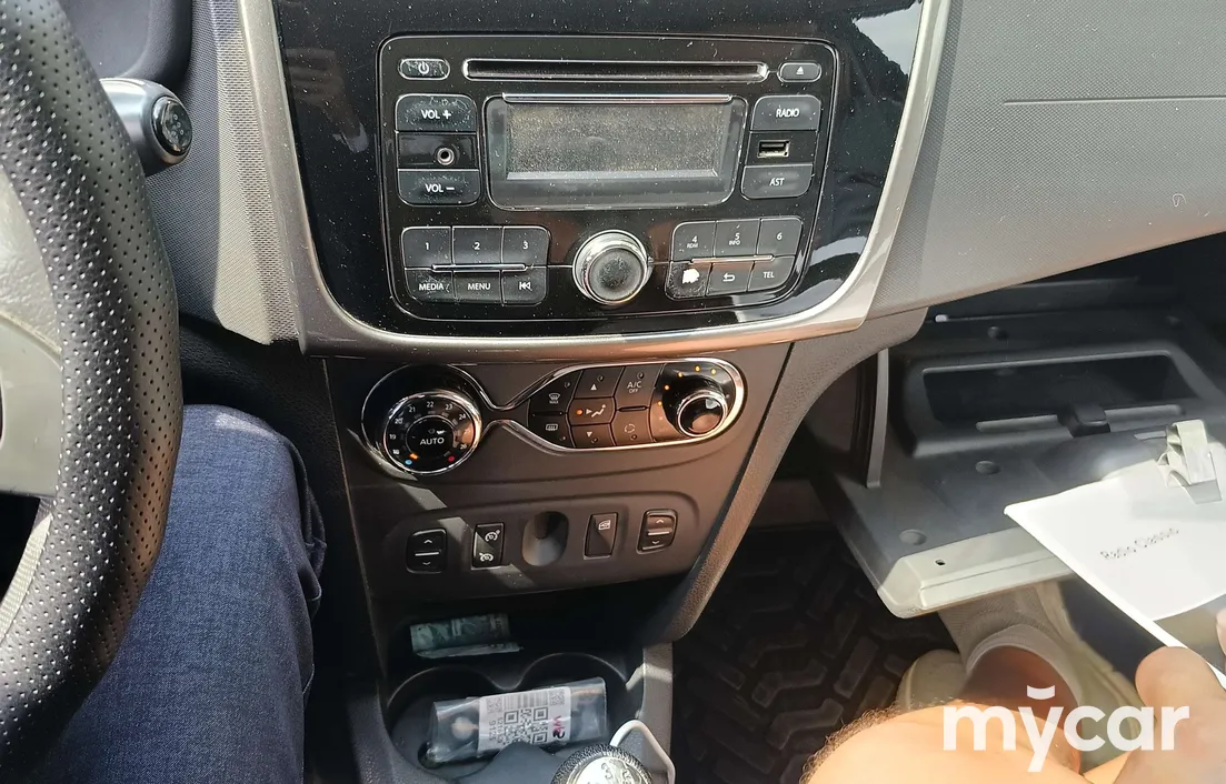 Renault Sandero 2015