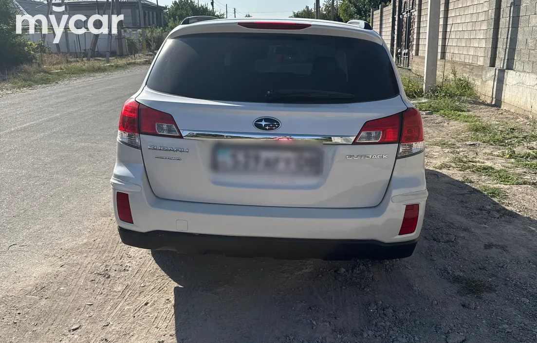 Subaru Outback 2011