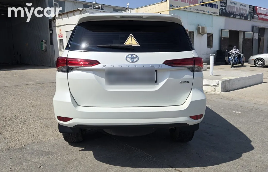 Toyota Fortuner 2021