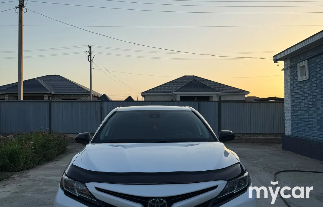 Toyota Camry 2019