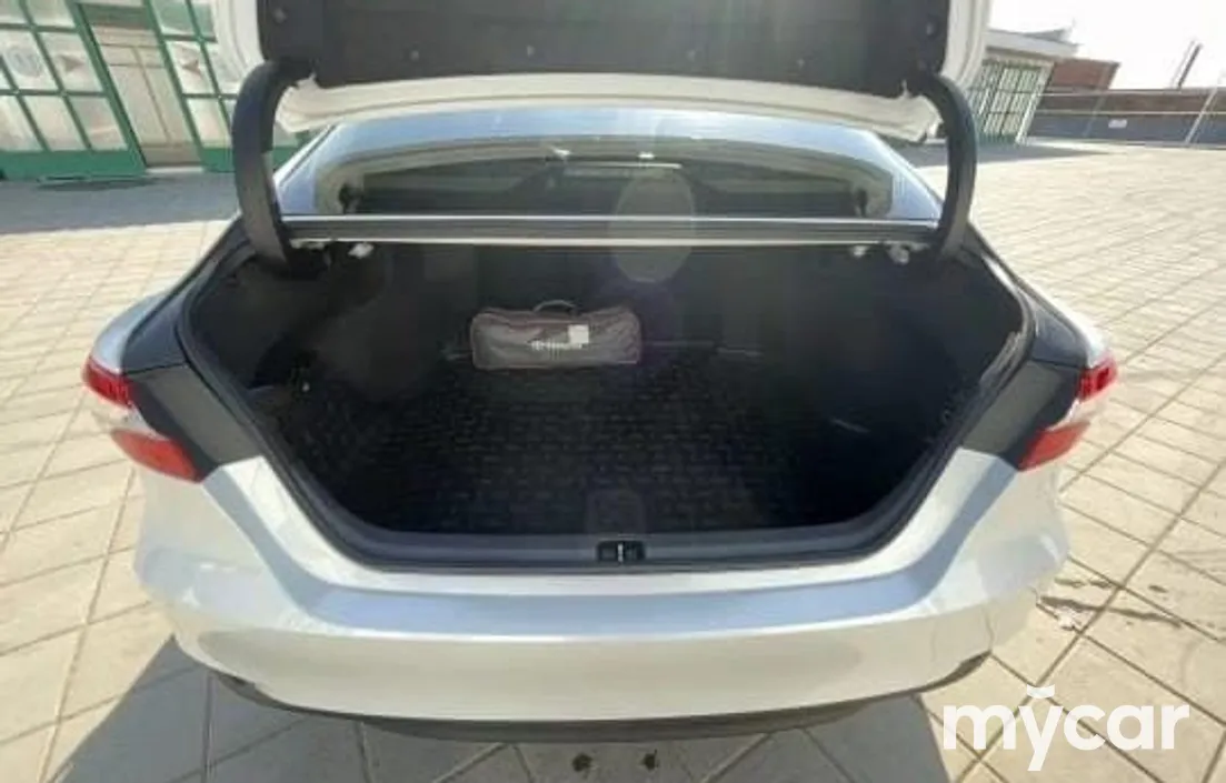 Toyota Camry 2019