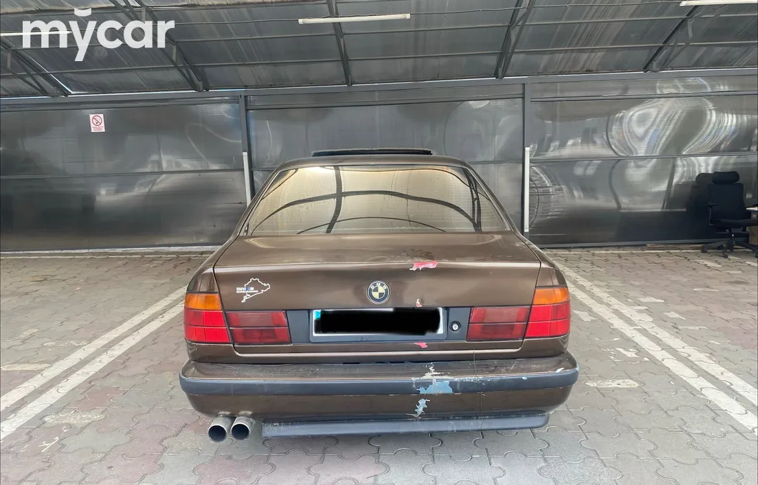 BMW 5 серия 1992