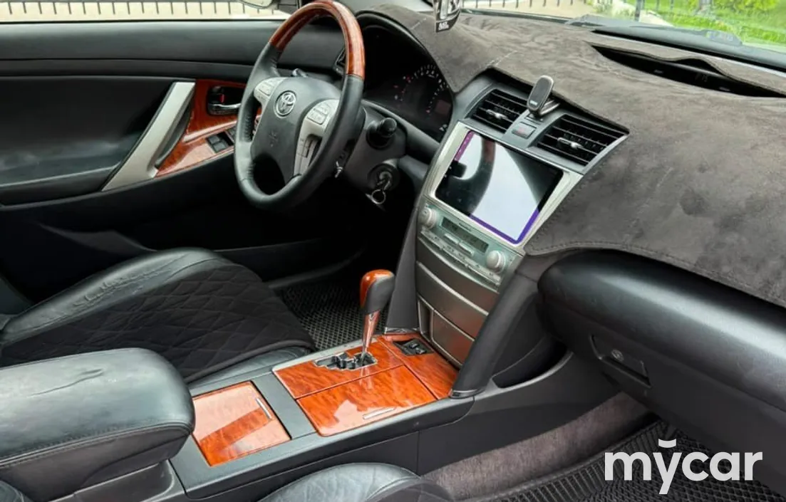 Toyota Camry 2010