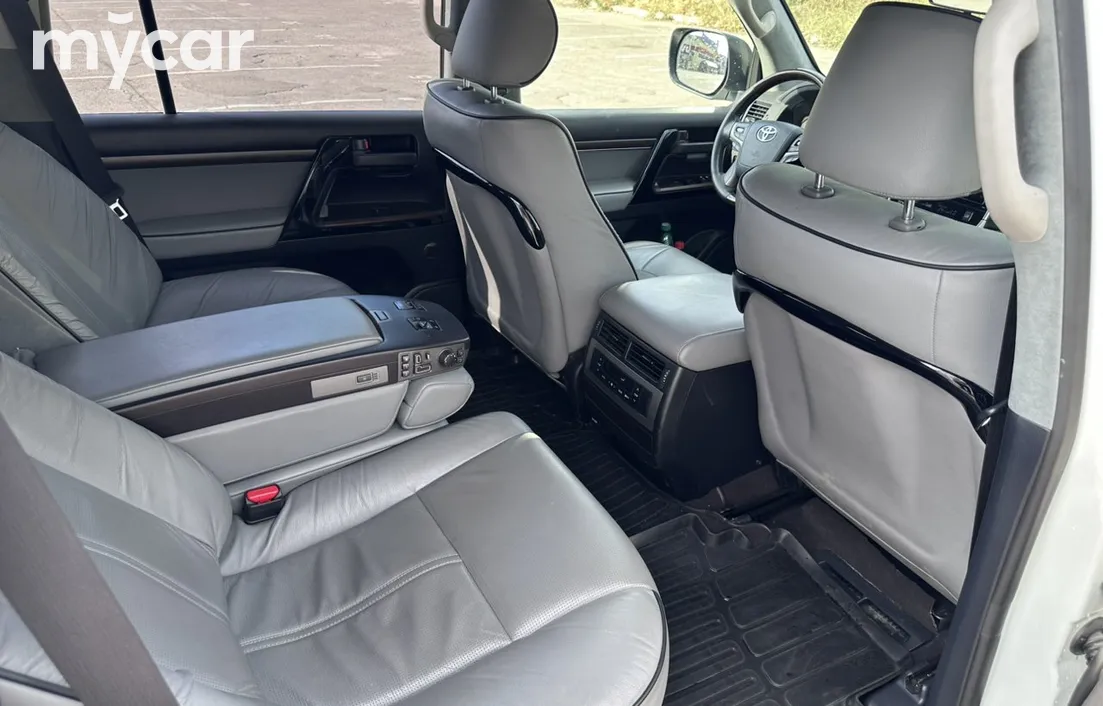Toyota Land Cruiser 2017