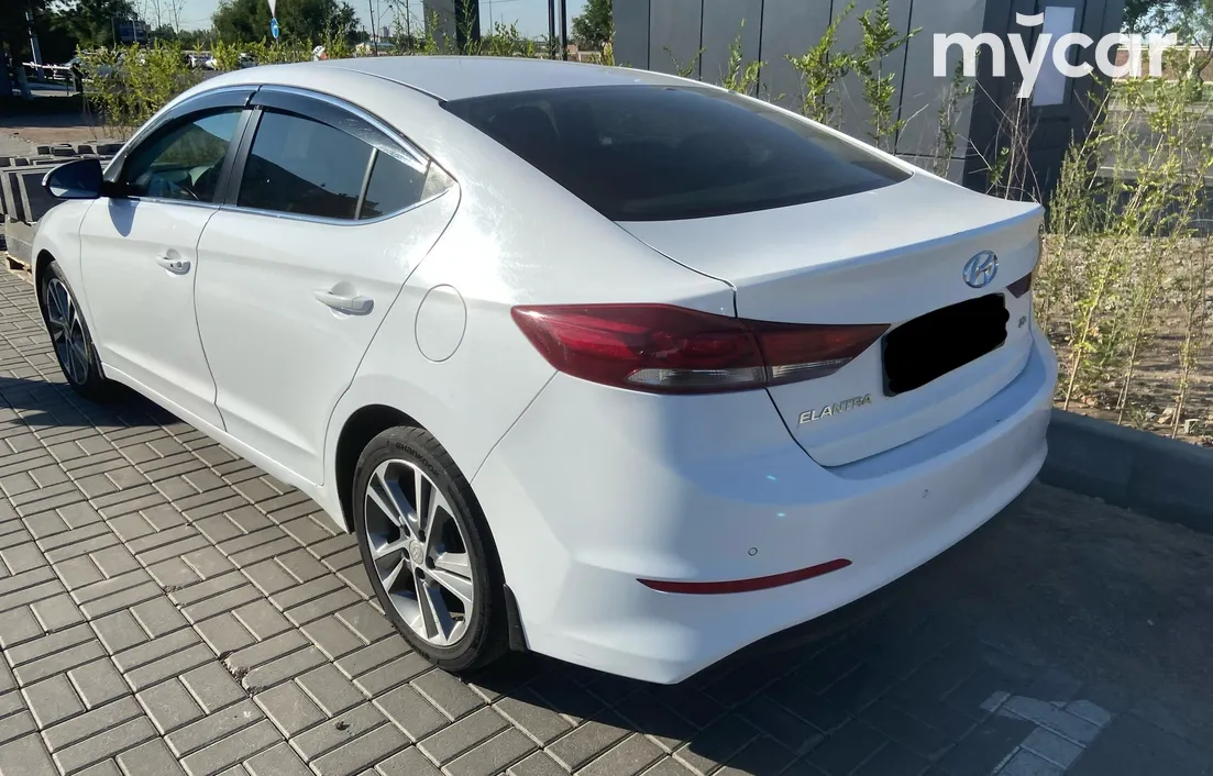 Hyundai Elantra 2017