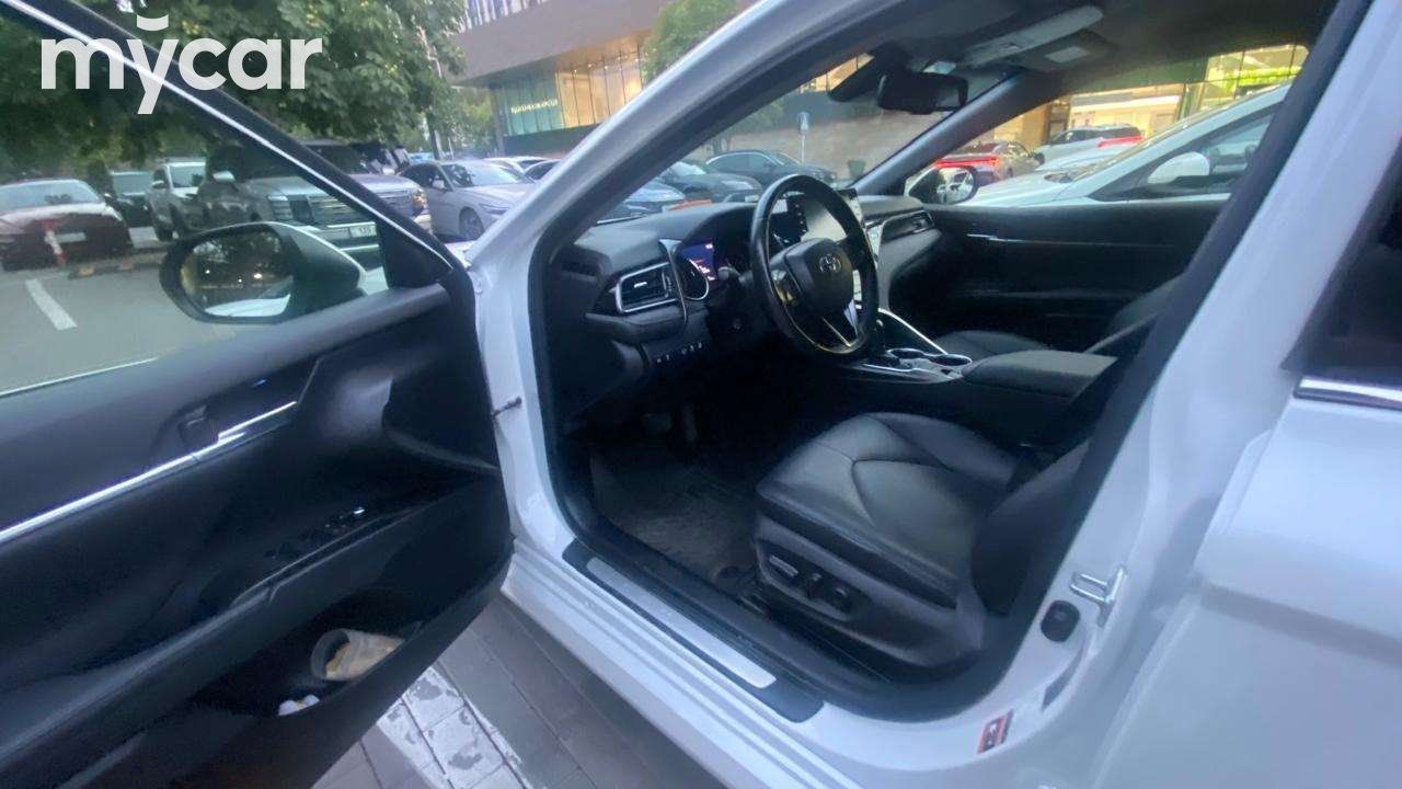Toyota Camry 2023
