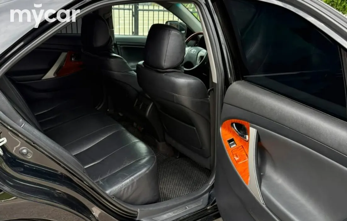 Toyota Camry 2010