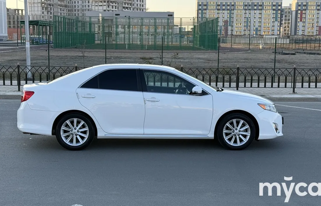 Toyota Camry 2013