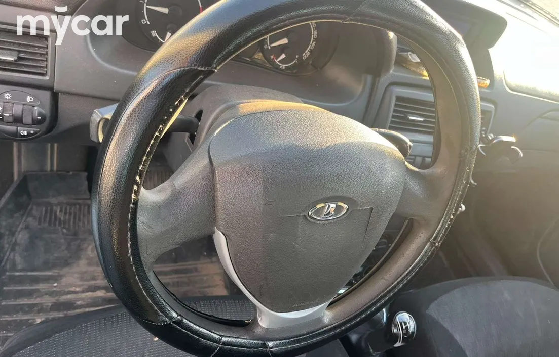 LADA Priora 2014