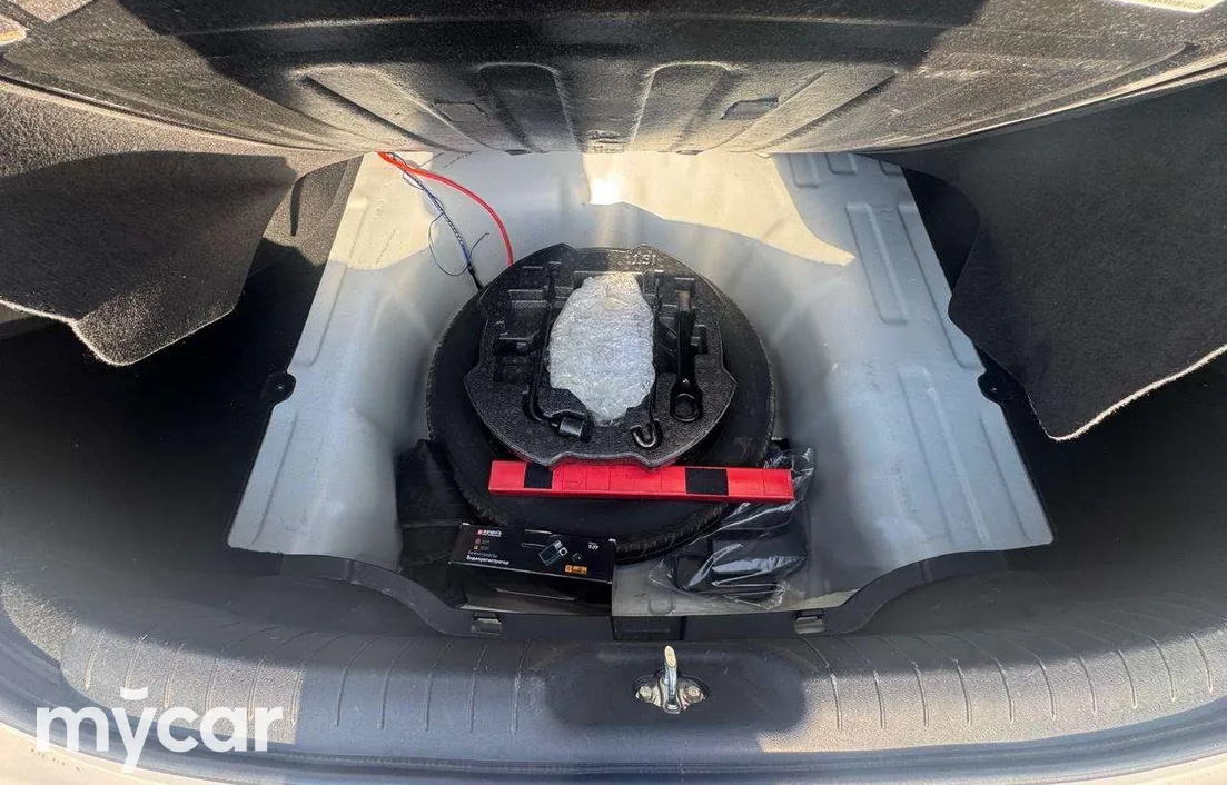 Hyundai Elantra 2024