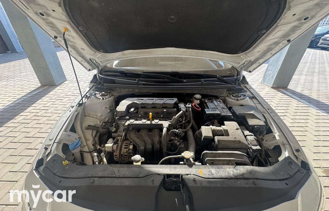 Hyundai Elantra 2024