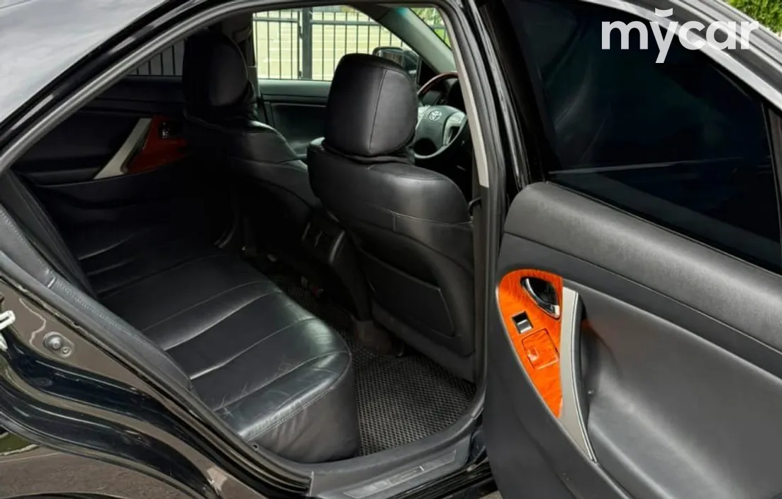 Toyota Camry 2010