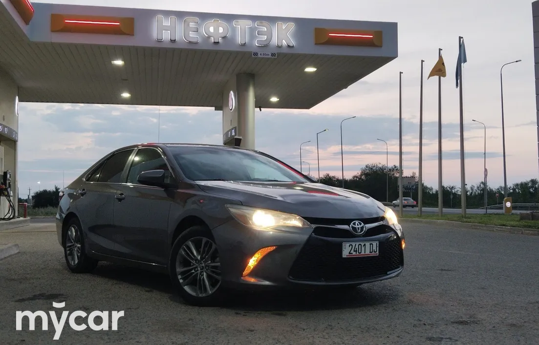 Toyota Camry 2016