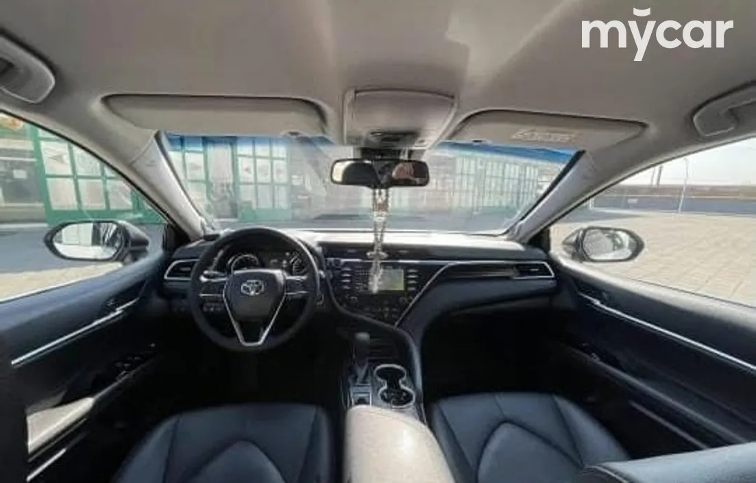 Toyota Camry 2019