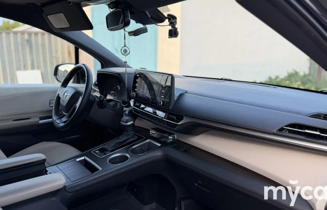 Toyota Sienna 2021