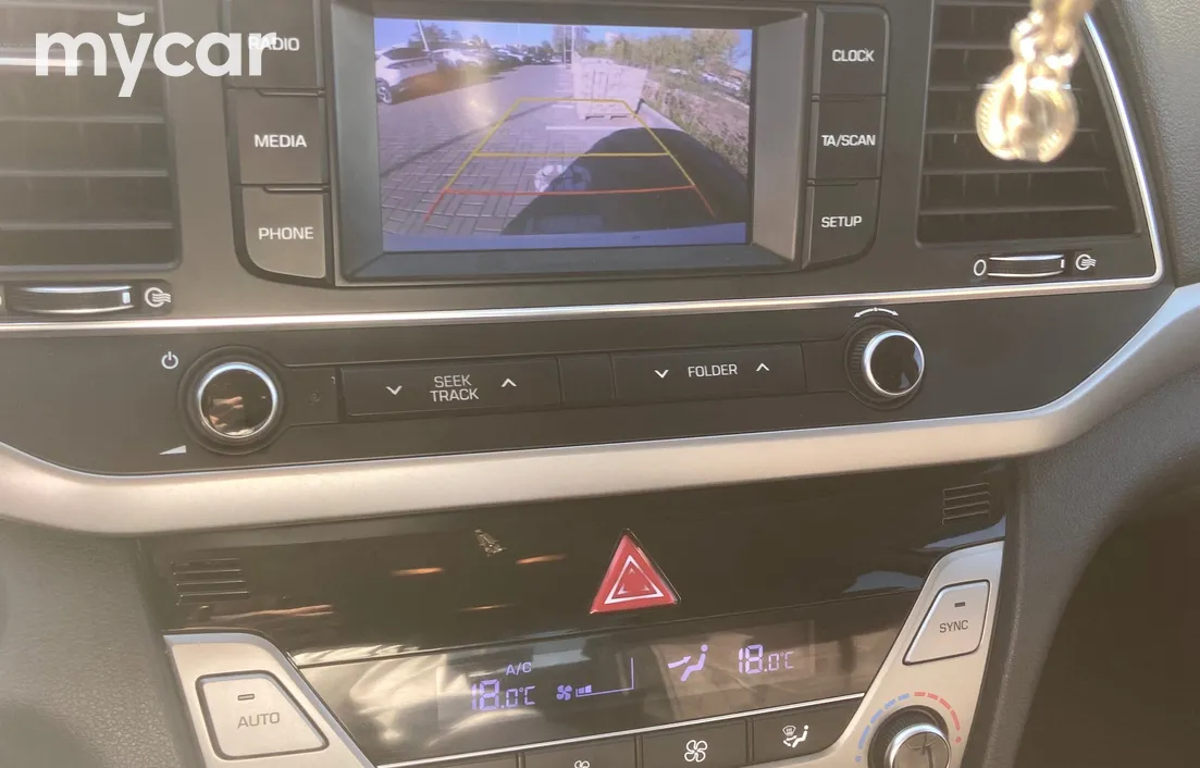 Hyundai Elantra 2017