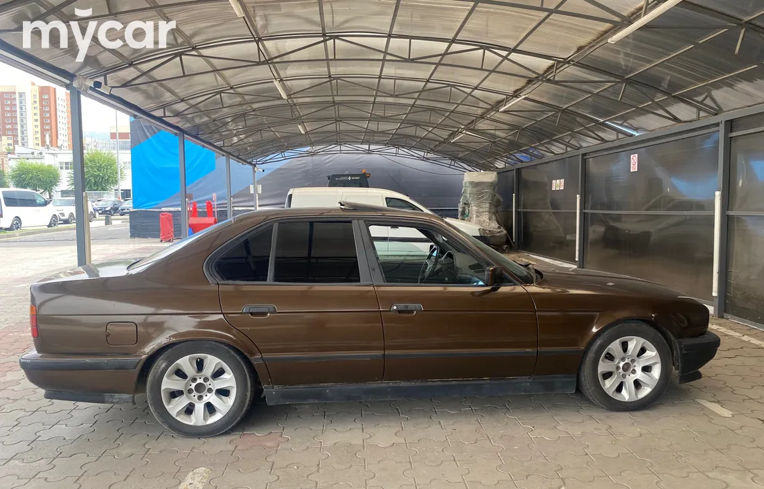 BMW 5 серия 1992