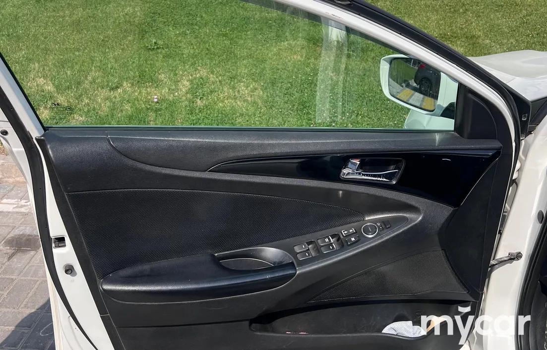 Hyundai Sonata 2012