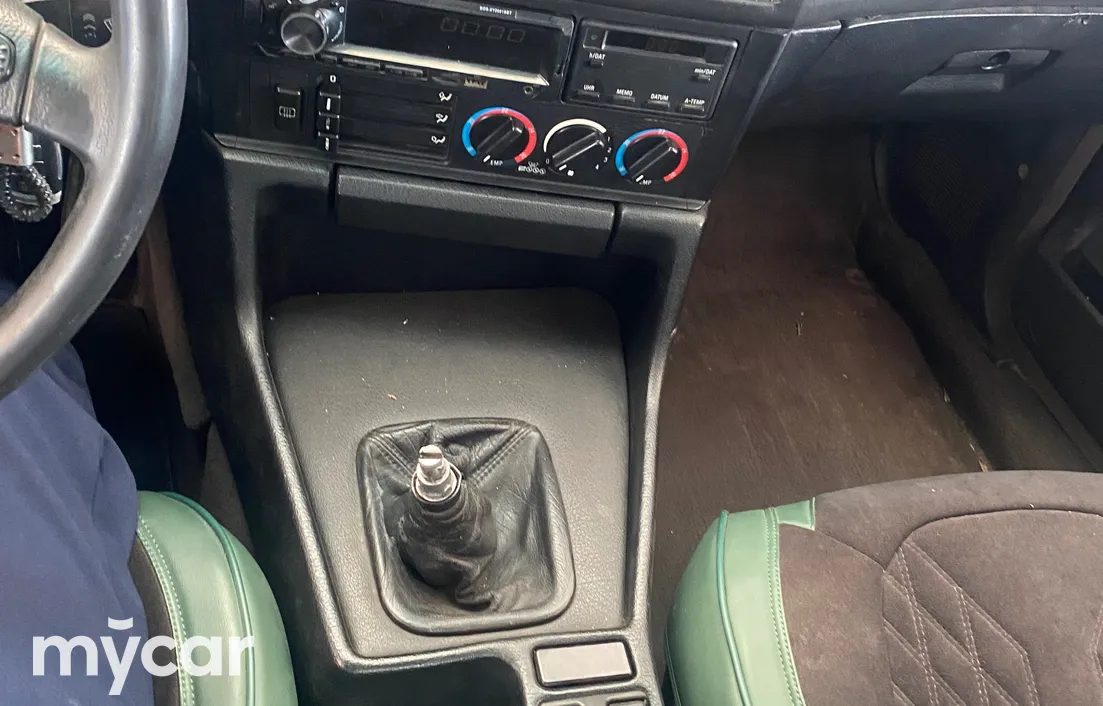 BMW 5 серия 1992