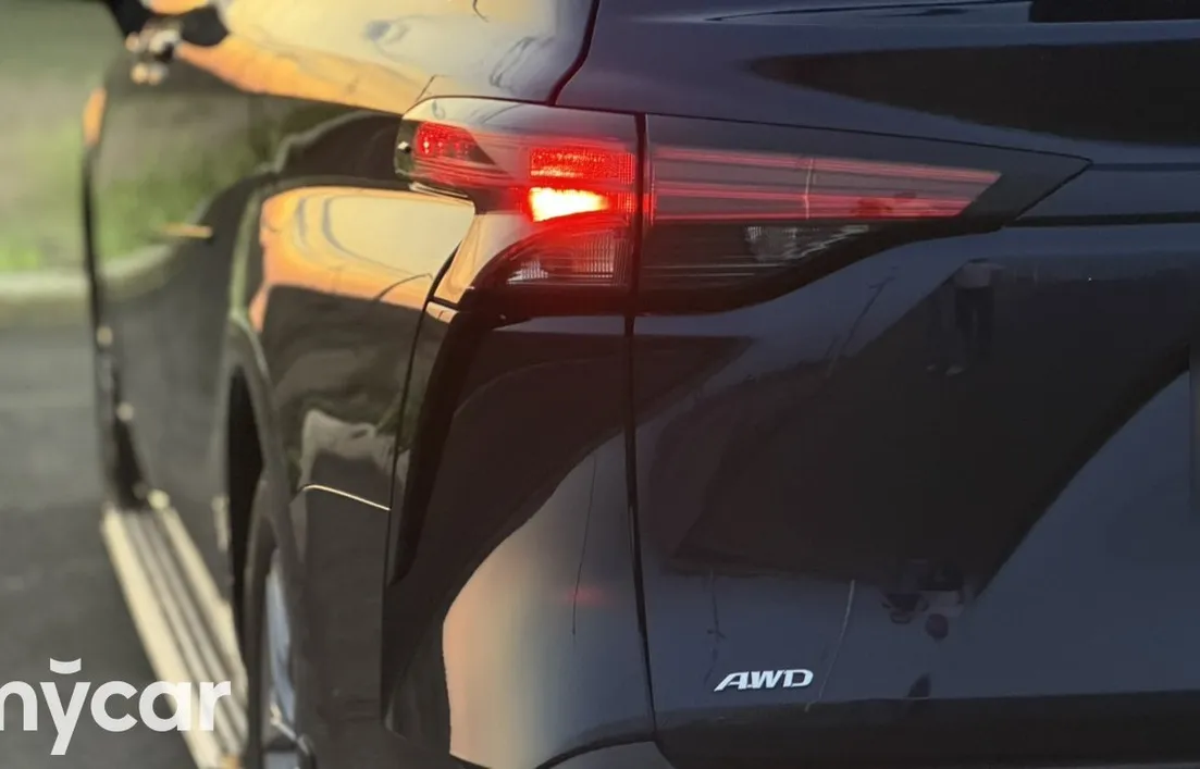 Toyota Sienna 2021
