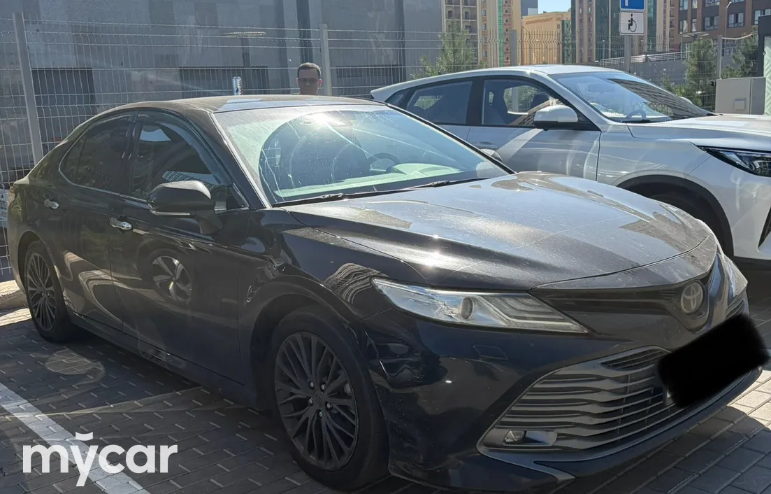 Toyota Camry 2019