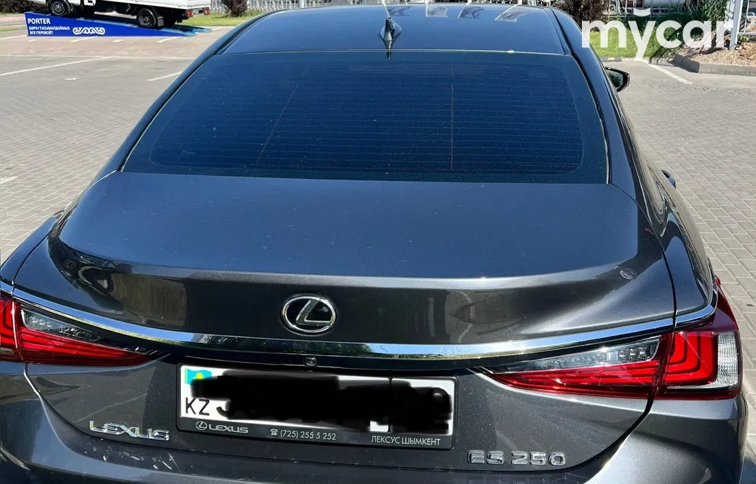 Lexus ES 2022