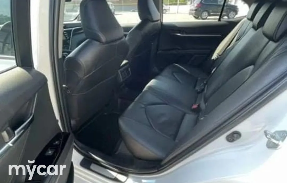 Toyota Camry 2019