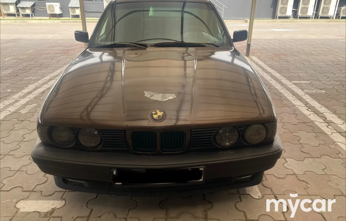 BMW 5 серия 1992