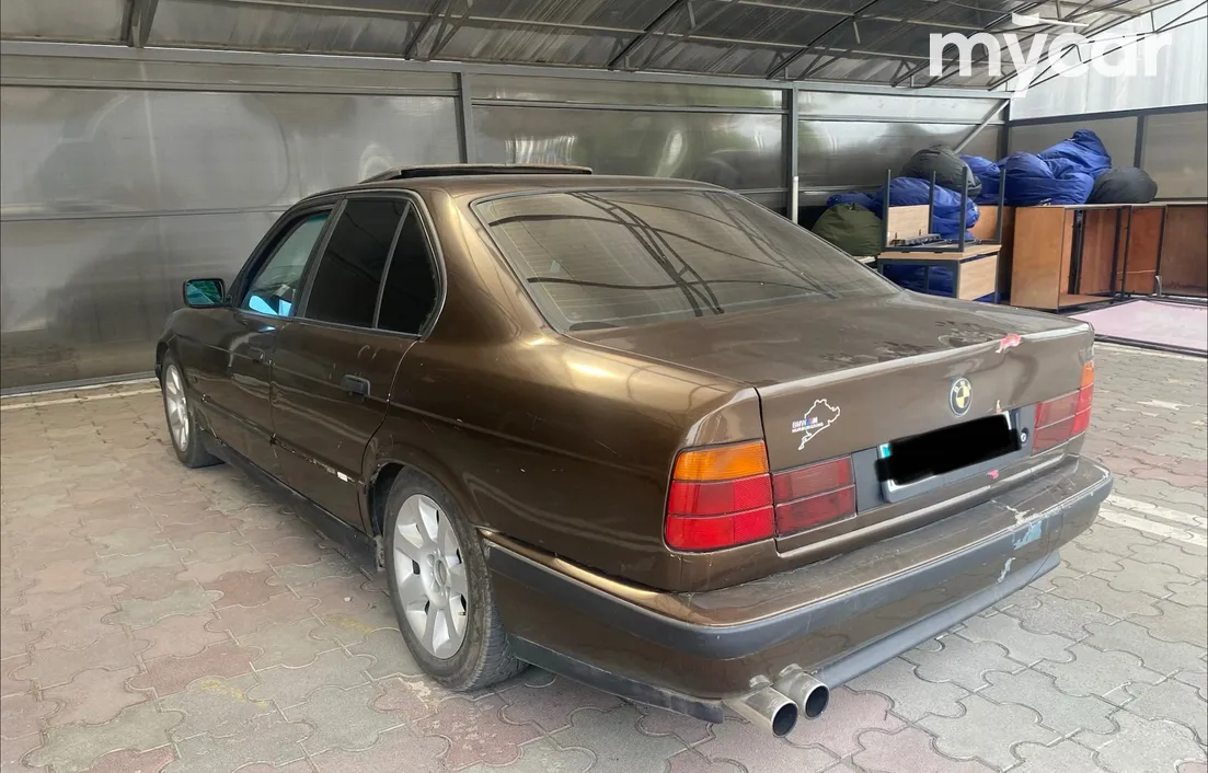 BMW 5 серия 1992