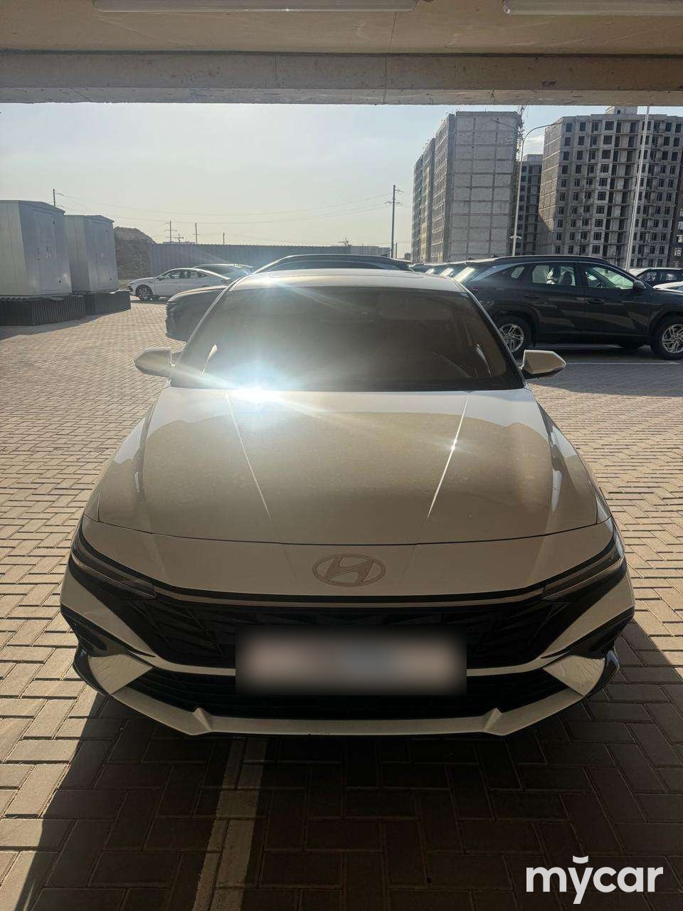 Hyundai Elantra 2024