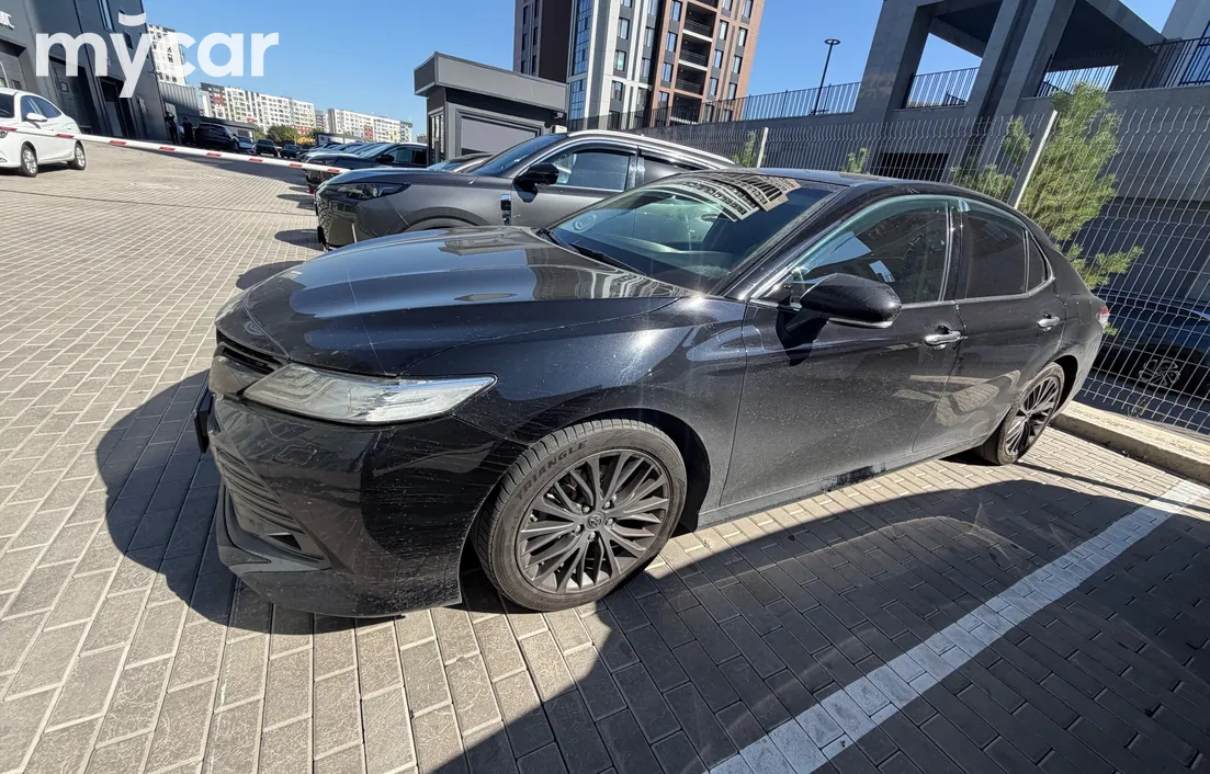 Toyota Camry 2019